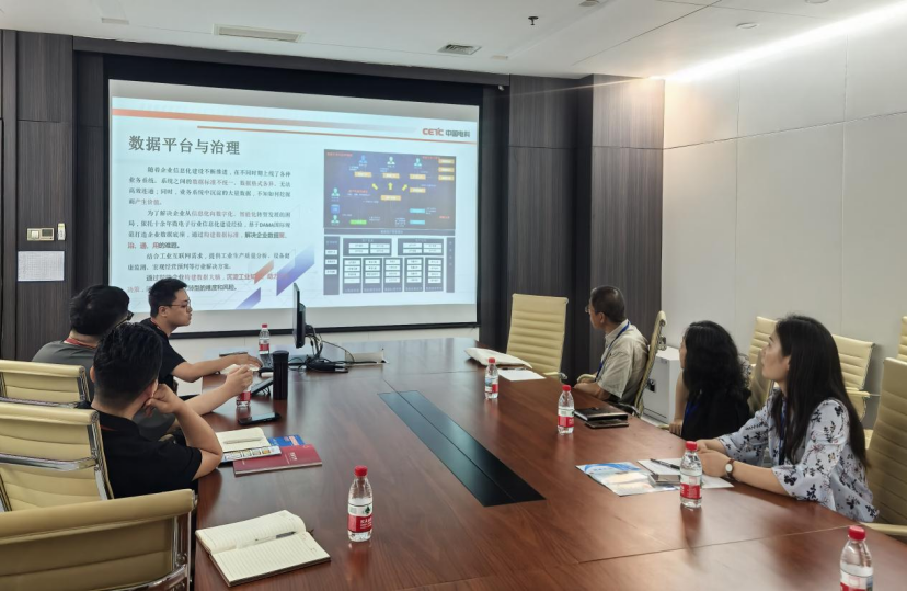 7月24日，我会副秘书长王莉静陪同工业诊所专家李胜利、石家庄市高新区科创园崔春艳副主任一行，到石家庄麦特达电子科技有限公司开展咨询服务