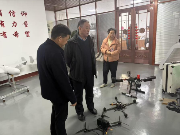 3月18日下午，我会组织专家到访河北光谷金成电子科技有限公司交流座谈