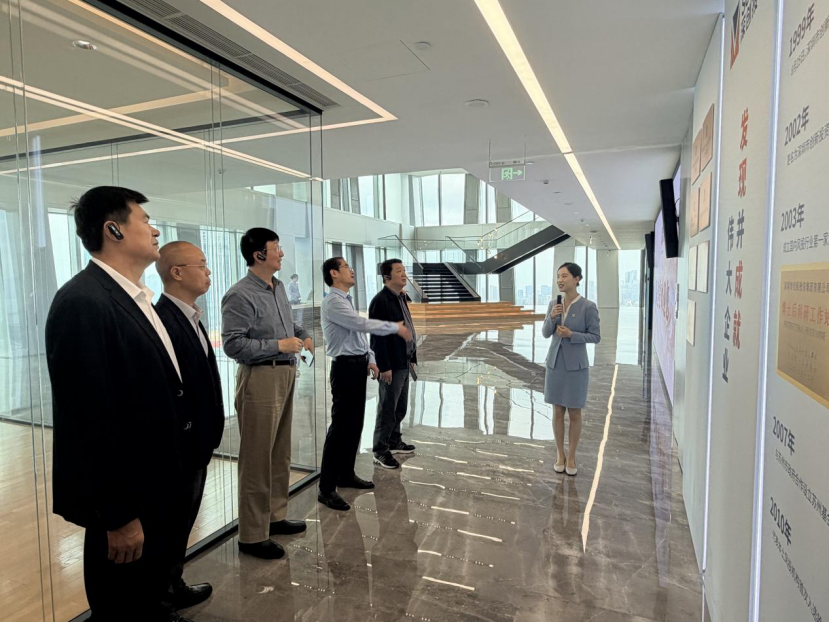 4月10日，河北省代表团到深创投开展深入交流