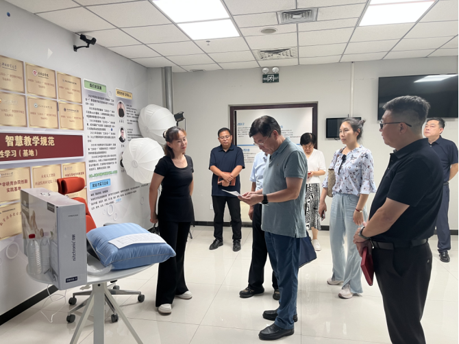 7月16日下午，我会会长刘永亭一行走进副会长单位欣诚信息技术有限公司参观交流